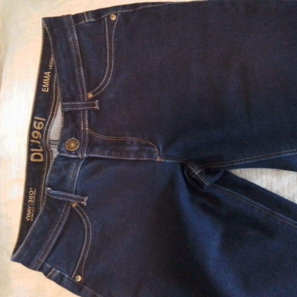 DL1961 Women's Emma 4 Way Stretch Legging  Skinny Jeans